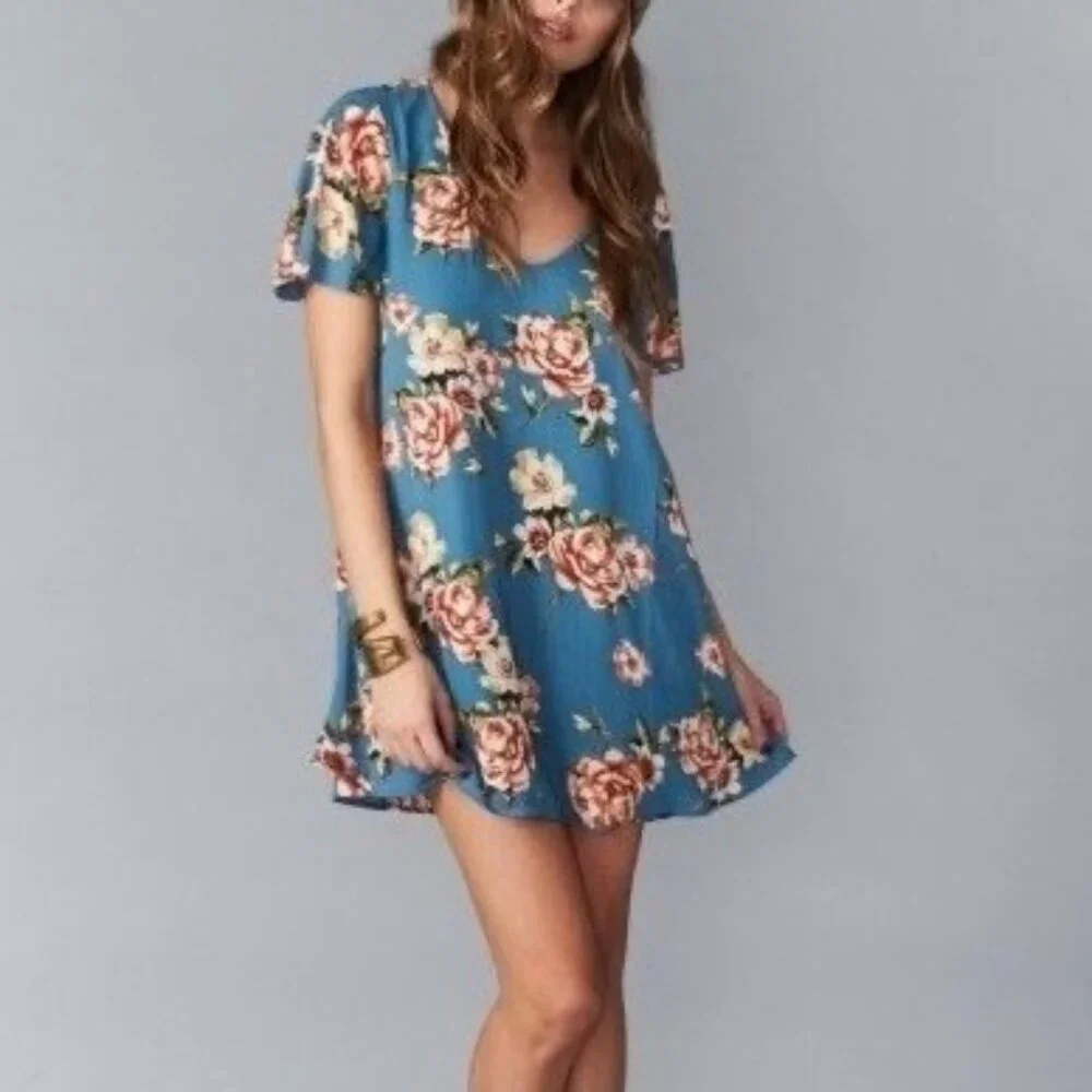Show Me Your Mumu Kylie Mini Dress Size Medium Prairie Petal Blue Floral - Picture 1 of 9